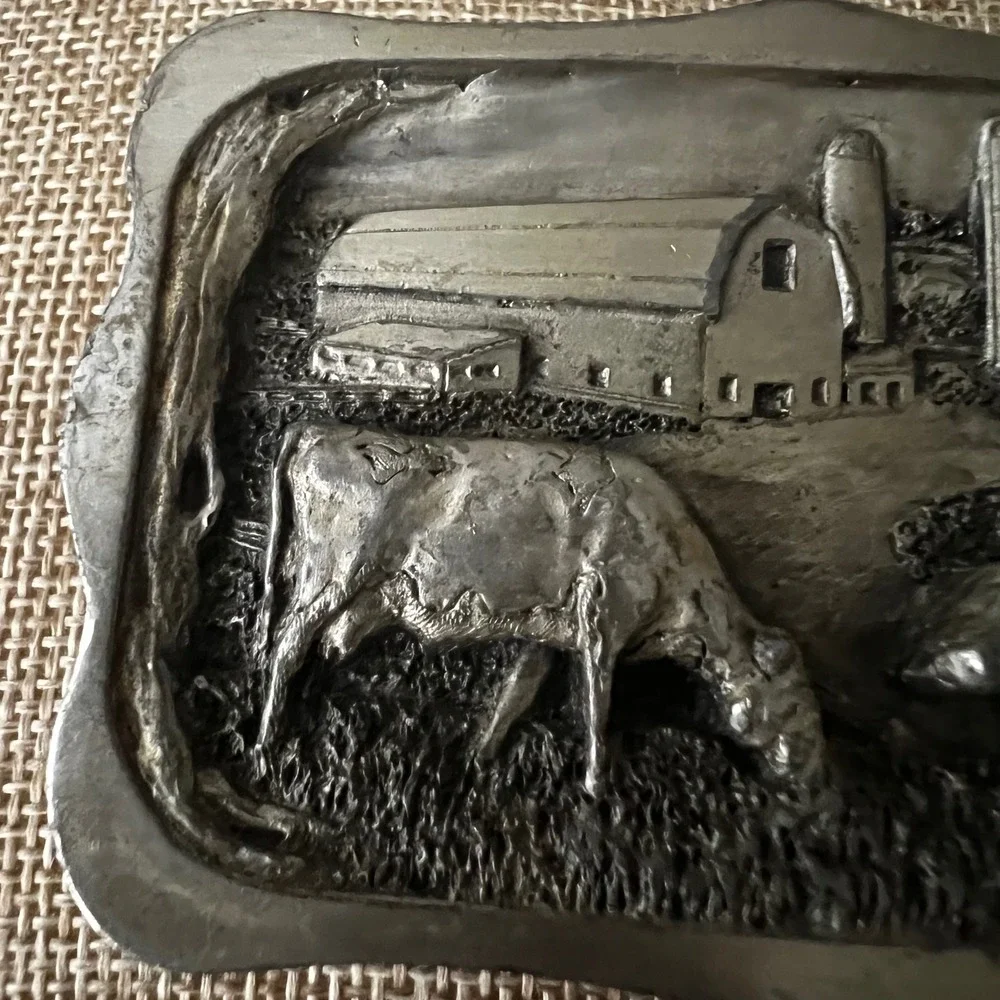 Vintage 1983 Bergamot Brass Works Cow Barn Farm Belt Buckle Pewter Size Farmcore